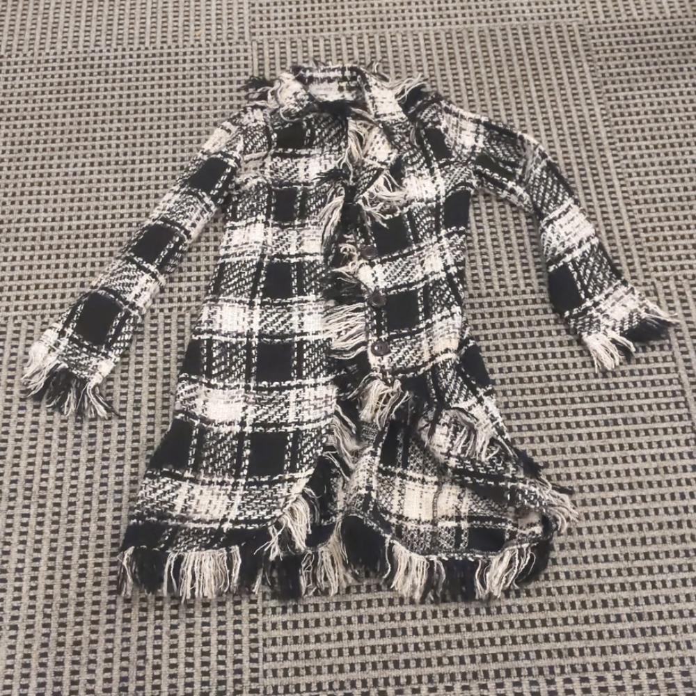 Chic Girls light coat . So cute and comfy.